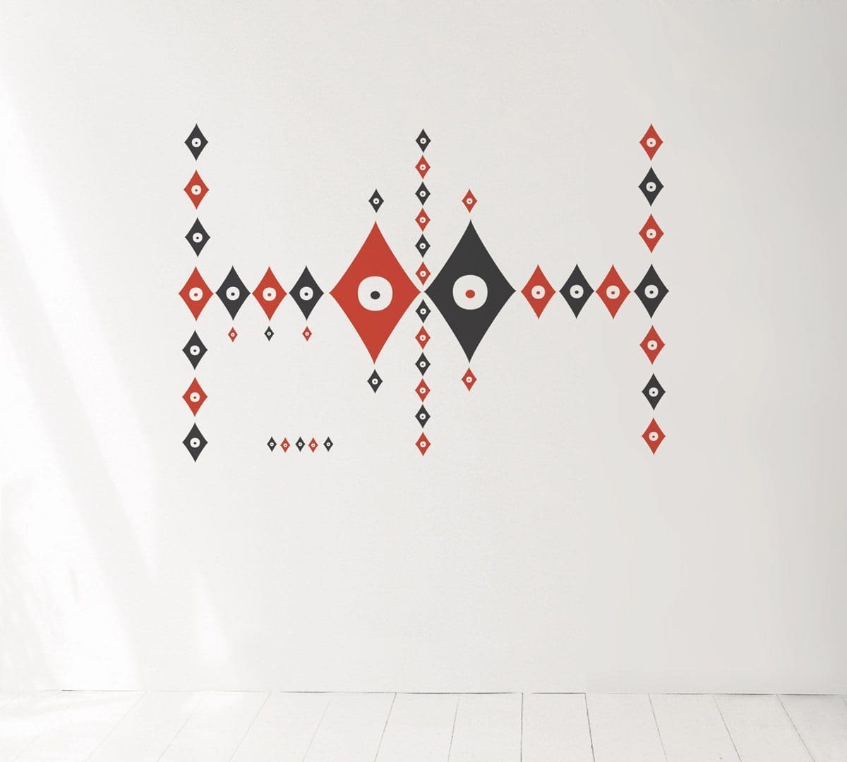 Wallsticker Rami, le motif Pokerface sur votre mur, design IchetKar, édition Domestic