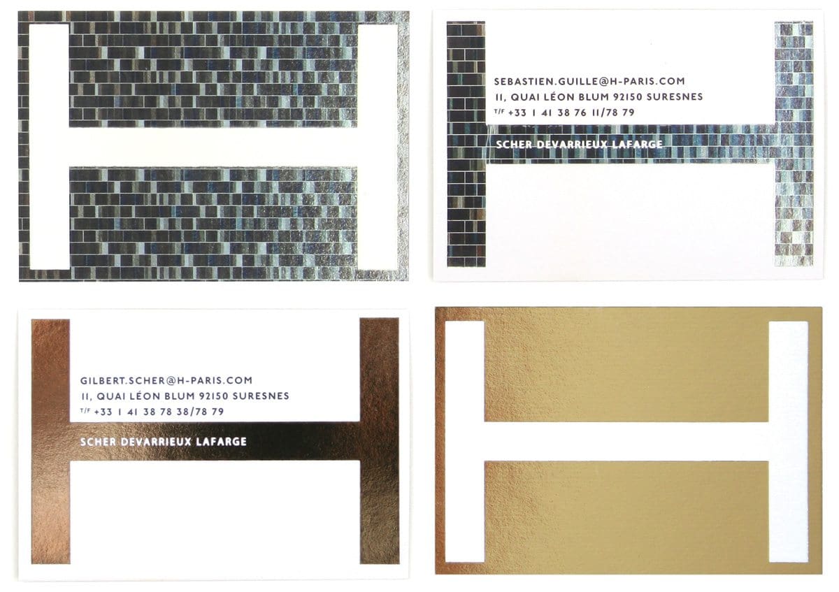 Les cartes de visites de la nouvelle identité visuelle du groupe Havas, le H s'adapte au support