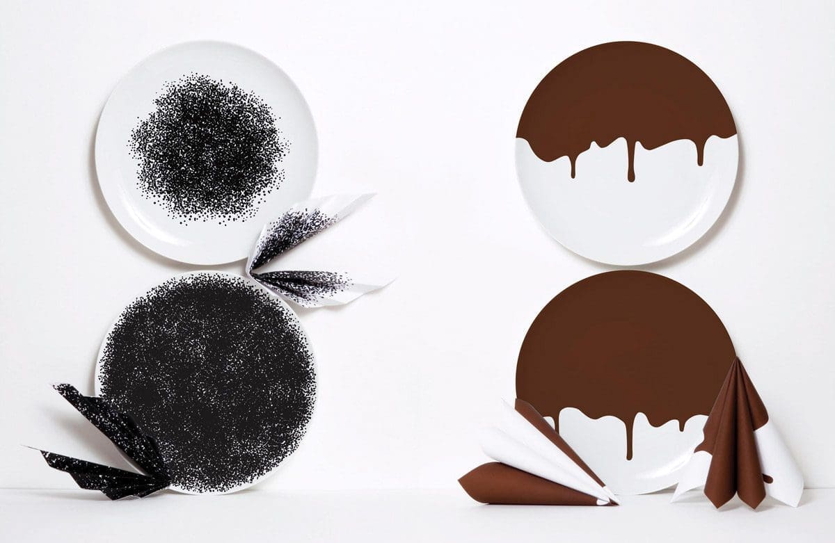 Couple d'assiettes gourmandes en porcelaine, caviar et chocolate, design IchetKar edition Domestic