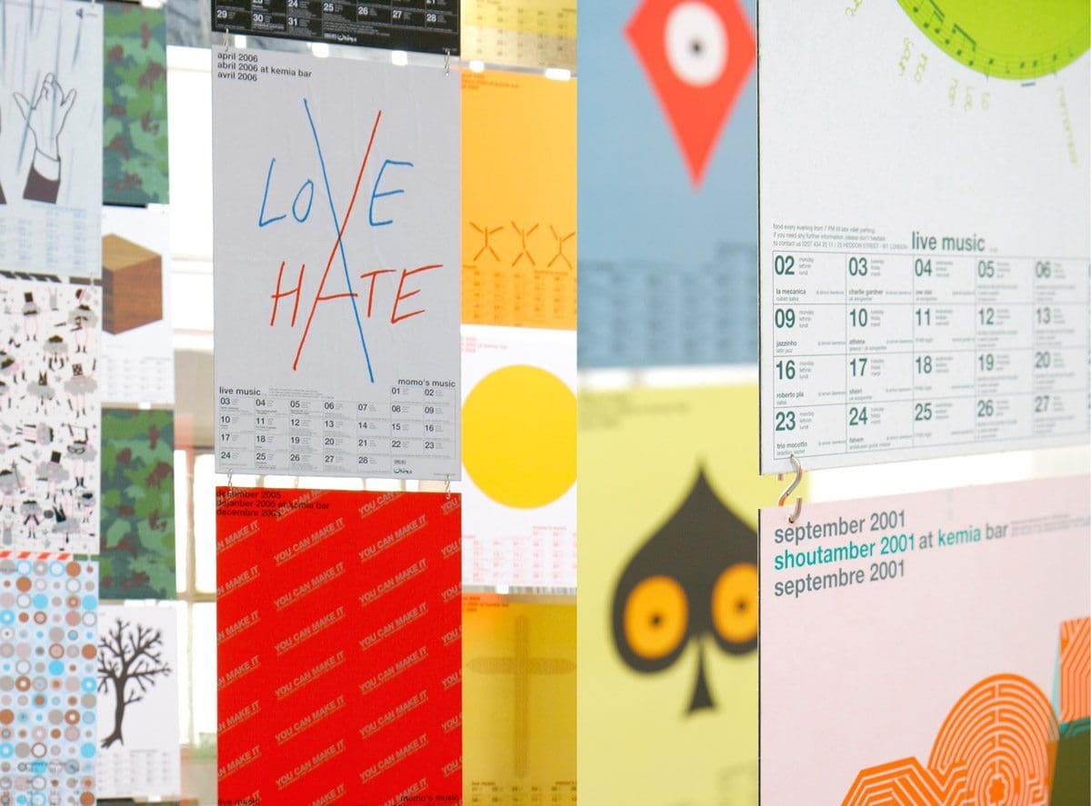 Les posters calendriers du Momo à Londres exposés à la galerie Anatome à Paris pour IchetKar curiosités