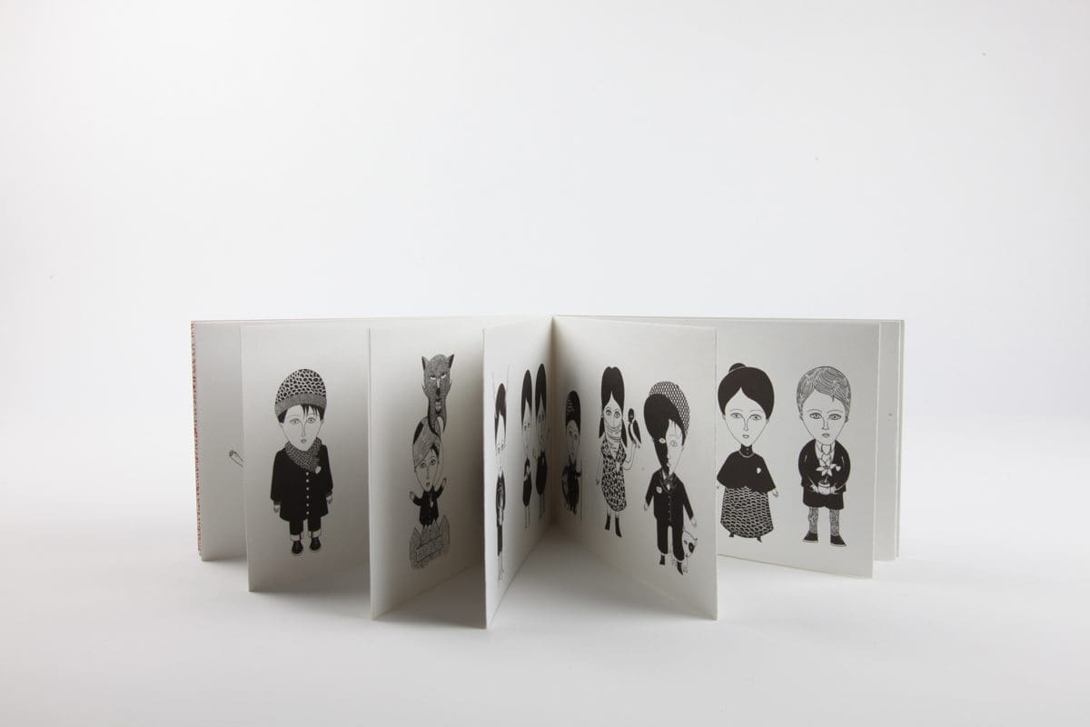 Livre-objet déplié de Fred Le Chevalier. Design graphique par Ich&Kar. Editions Echos.