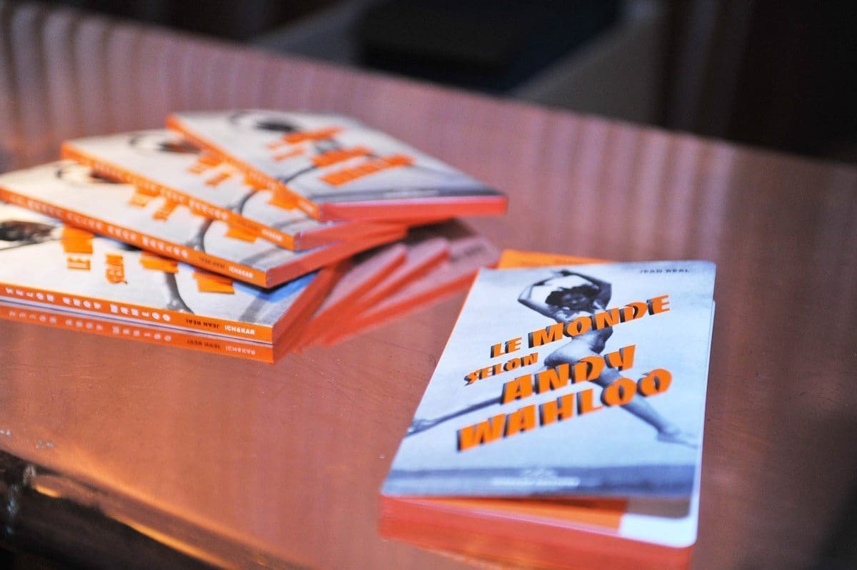 Roman "Le monde selon Andy Wahloo". Design graphique par Ich&Kar.