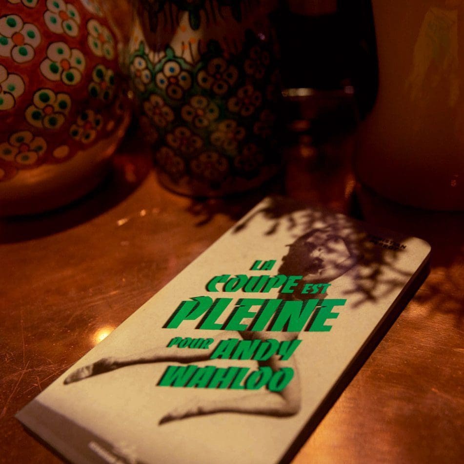 Andy Cocktail Party , le livre La coupe est pleine pour Andy wahloo