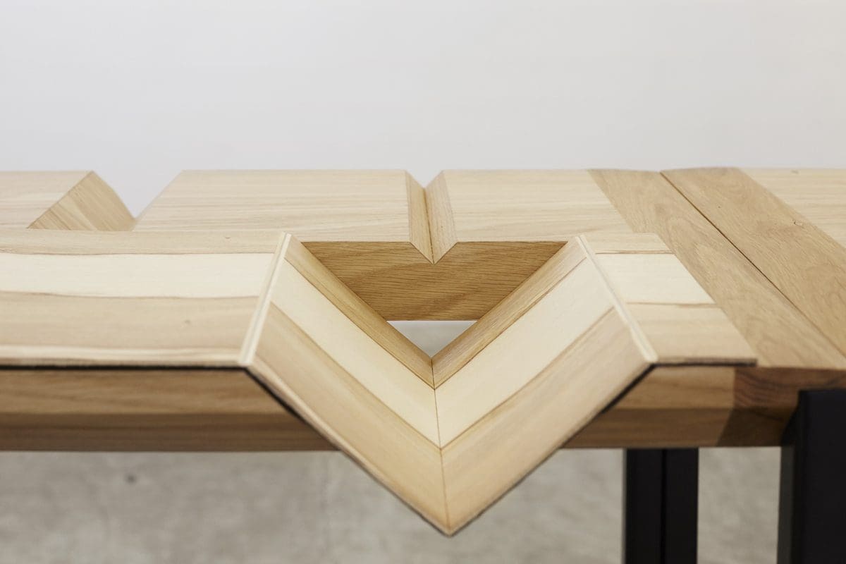 Ich&Kar guillaume buzin detail table d'exposition d'objets graphiques