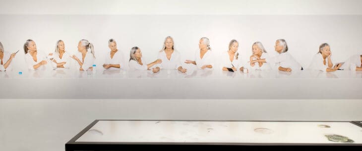 Lac, une exposition de Colombe Clier à la Milk Factory. Pour l’occasion, Ich&Kar conçoit une scénographie épurée et toute en douceur,