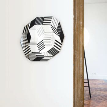 ichetkar dessine les miroirs Penrose… des miroirs dans lesquels on se voit bien sur… mais qu’on regarde aussi comme de véritables tableaux géométrique