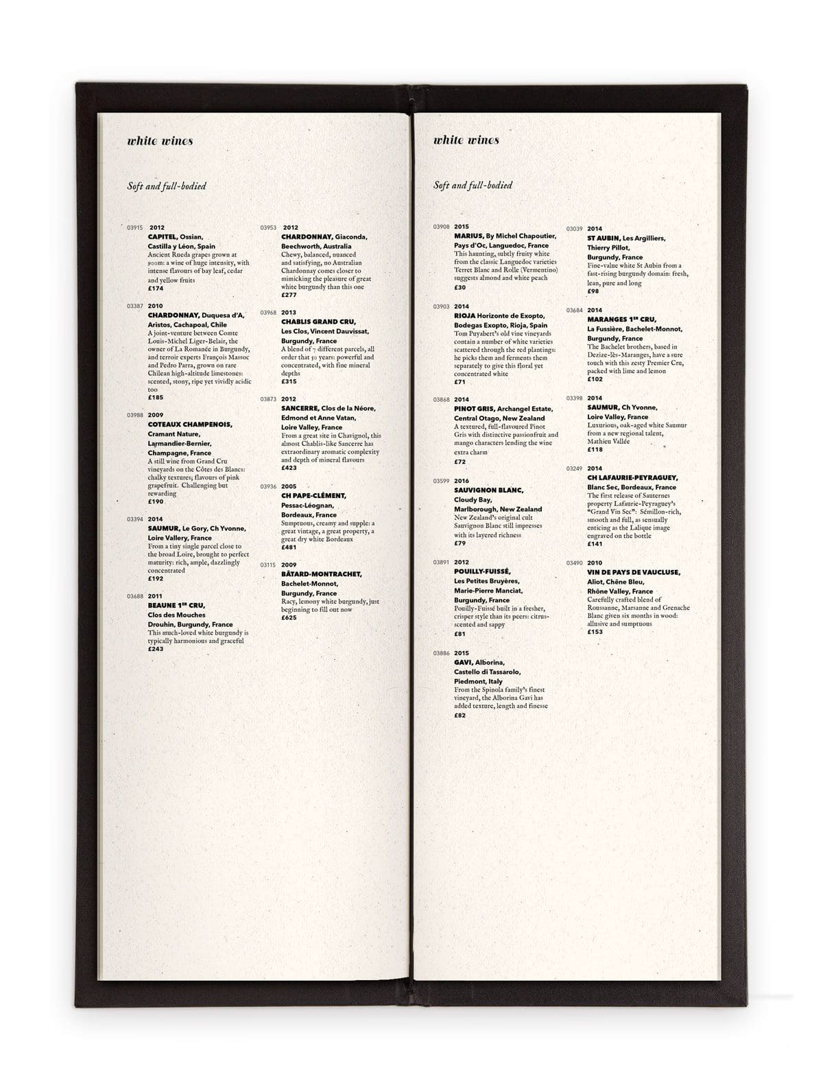 La mise en page se pare de deux colonnes nettes et raffinées et des grandes cuvées suffisent à l’habiller. Basique et indémodable, so chic, so few, so french ! La carte des vins de la Gallery du Sketch signé Ichetkar