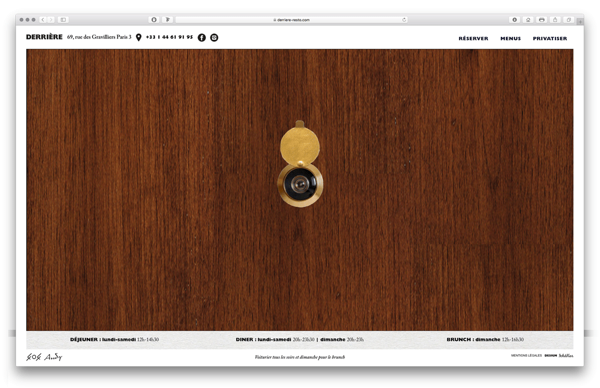 La home page du site web du restaurant Derriere, situé au 69 rue des Gravilliers, s'amuse de l'envers de l'endroit, design Ichetkar