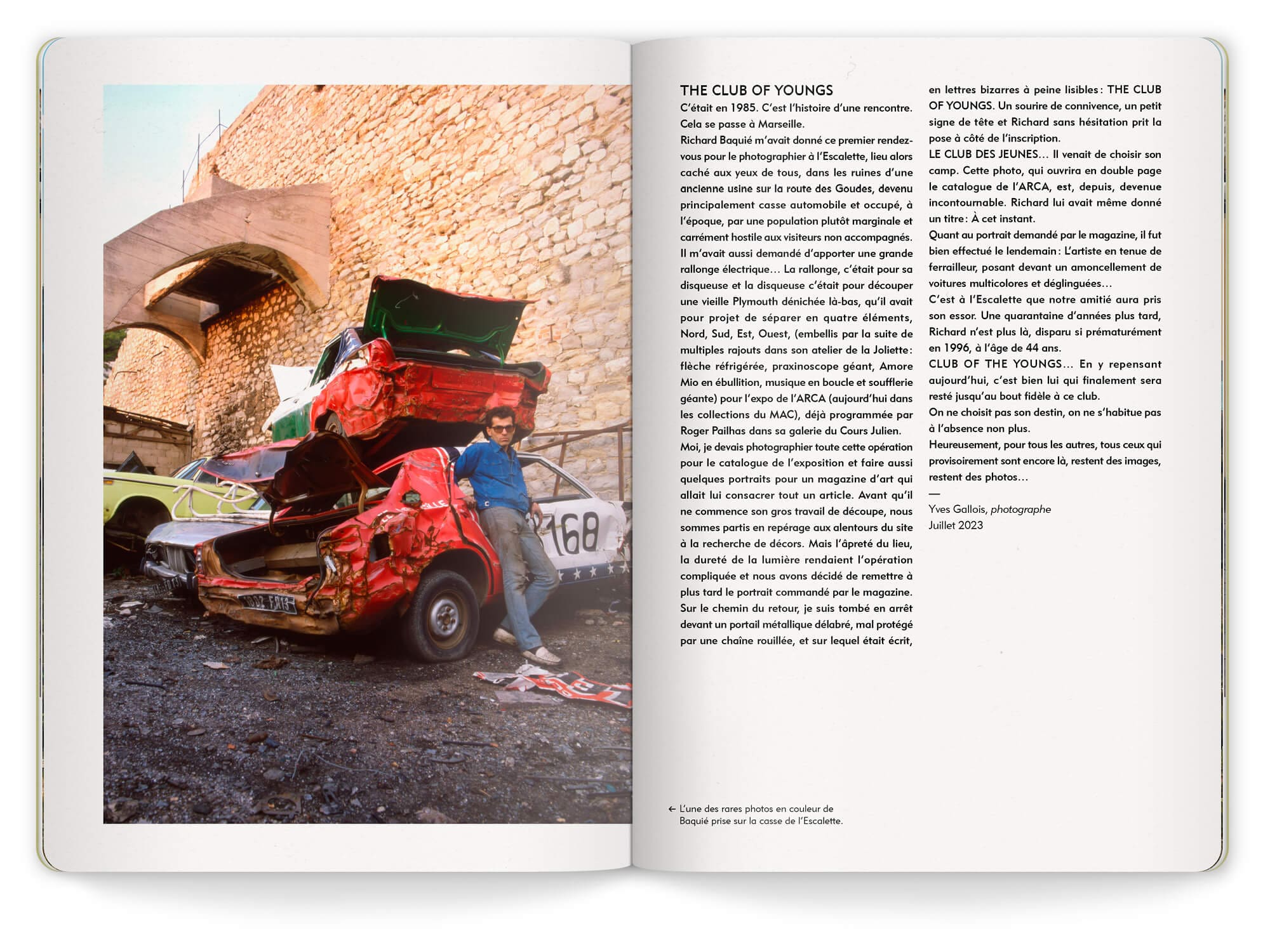 Double page sur le Club of young de Richard Baquié dans le livret de l'exposition Angles de vision à la Friche de l'escalette à Marseilles