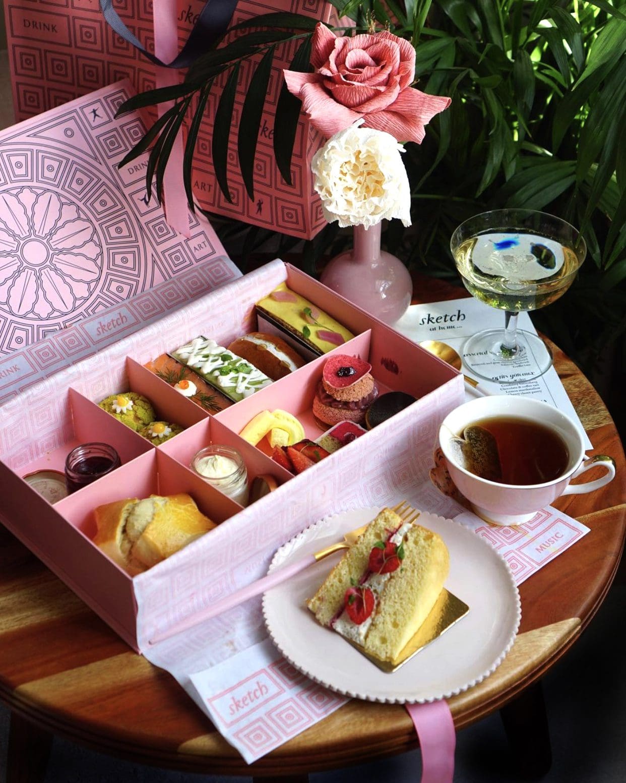 l'afternoon tea live
