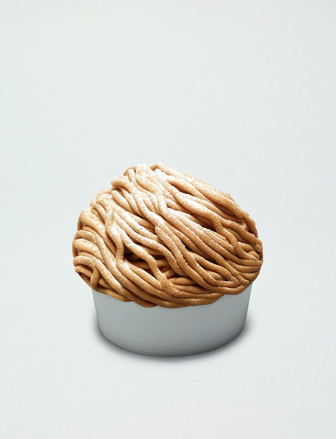 Mont-Blanc Sébastien Gaudardphotographiés comme des bijoux , voici l'exercice qu'Helena confie à Jean Jacques Pallot pour les éditions du Cniel « La crème de la crème »