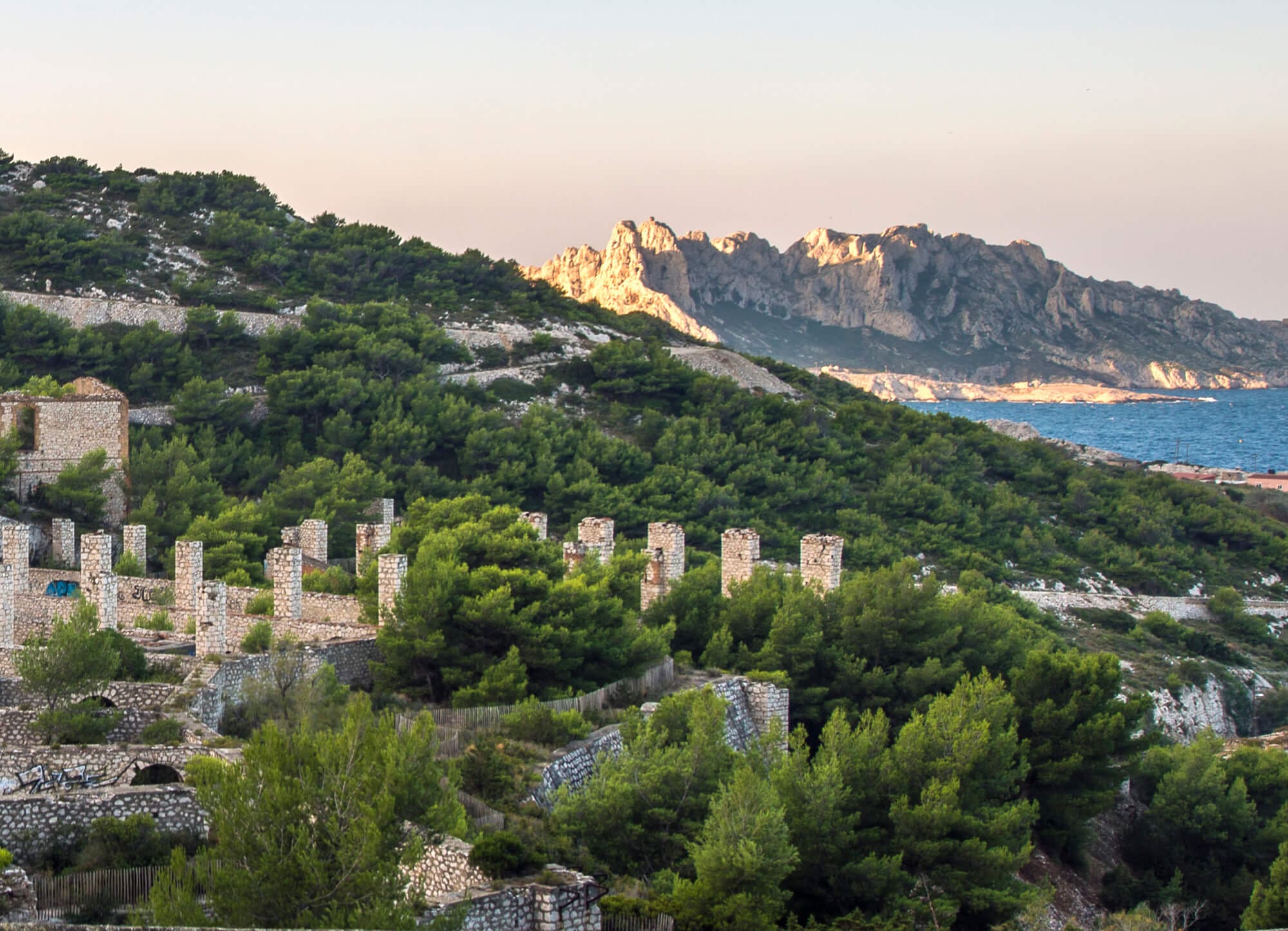 Le paysage de la friche de l'escalette à marseille