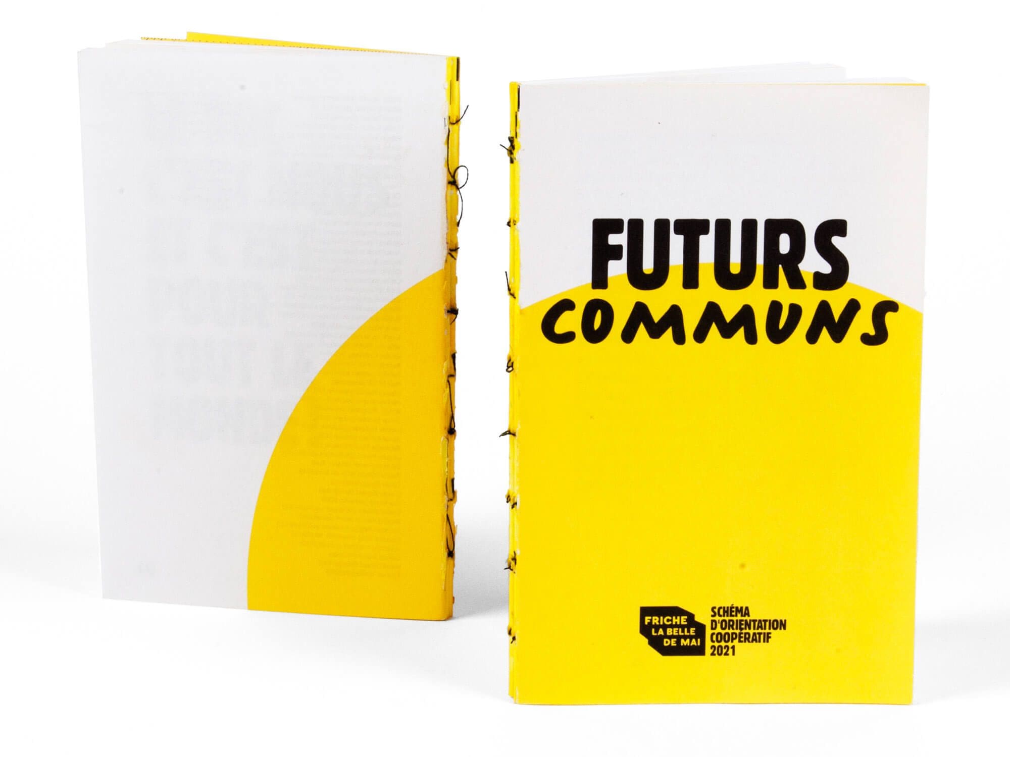 livre manifeste cousu