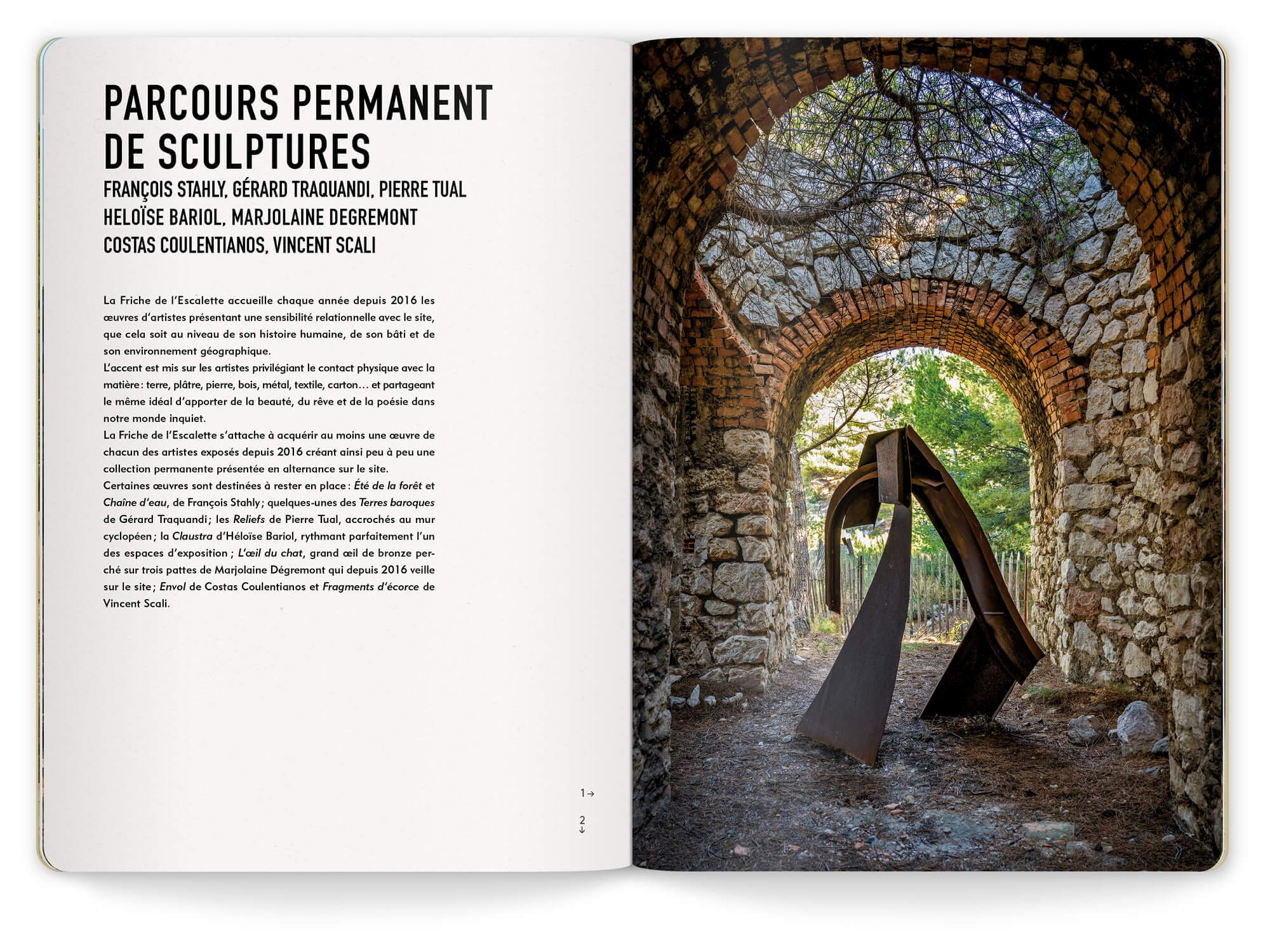 Sculpture de Pierre Tual à la Friche de l'escalette à Marseille, pour l'exposition Objets à réaction poétique. Design graphique IchetKar