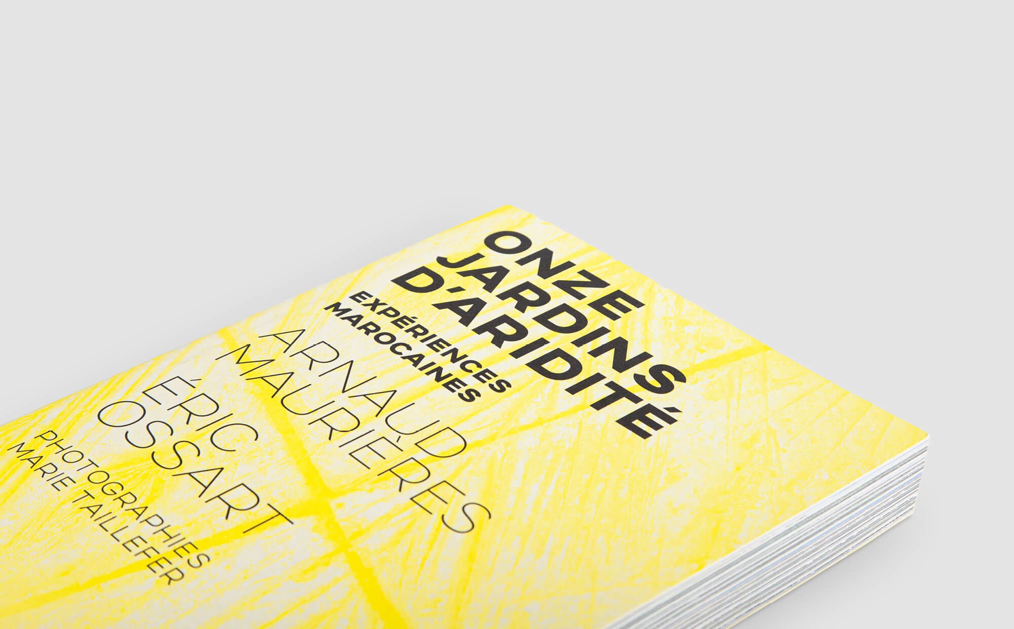Couverture du livre Onze jardins d'aridité d'Ossart + Maurières, édition Pyramyd, design IchetKar