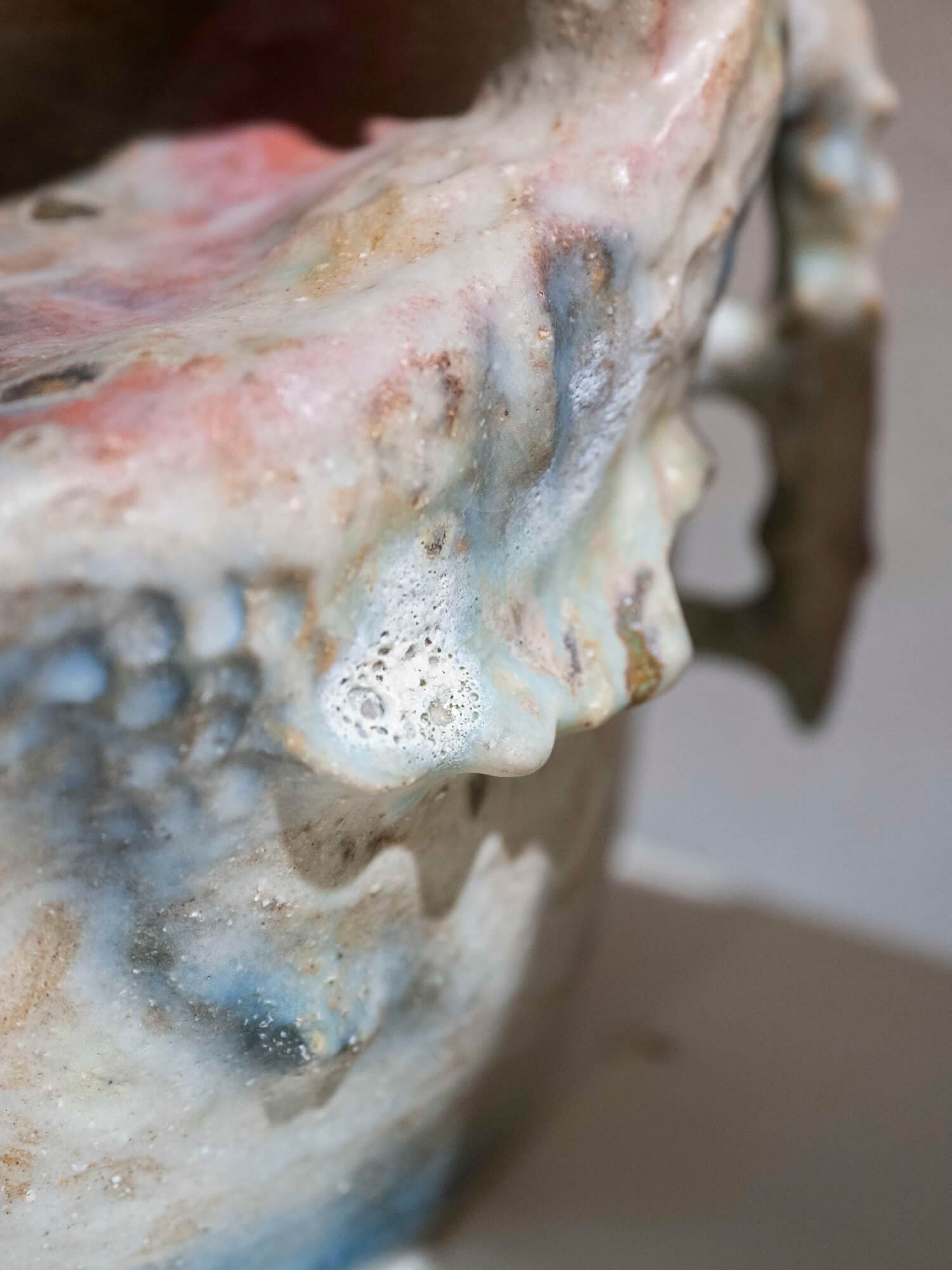 zoom sur Raphael serres du Studio futur archaïques par Helena Ichbiah (IchetKar) et Véronique Maire aux commandes de la 8ᵉ Biennale Émergences 2025 au 9 ter, aux côtés d'Est Ensemble et 14 Septembre